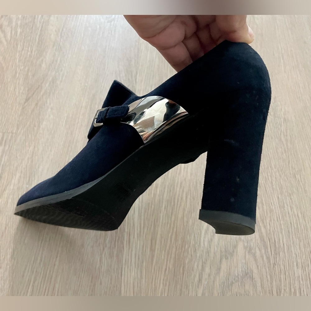 Stuart Weiztman Navy Suede Chunky Heel - image 4